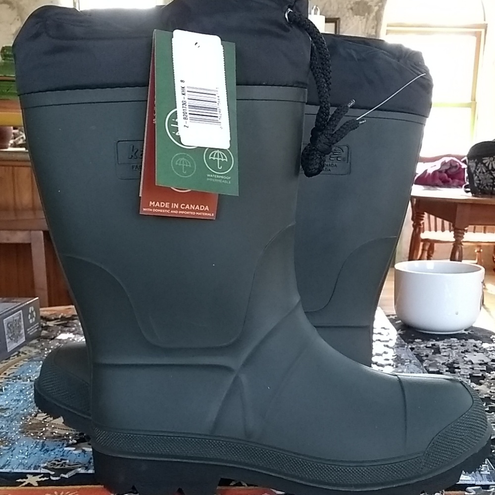 NWT Kamik Boots Men's sz 8